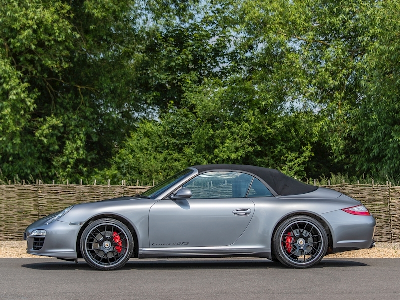 Porsche 911 [997] Carrera 4 GTS Cabriolet PDK - Large 5