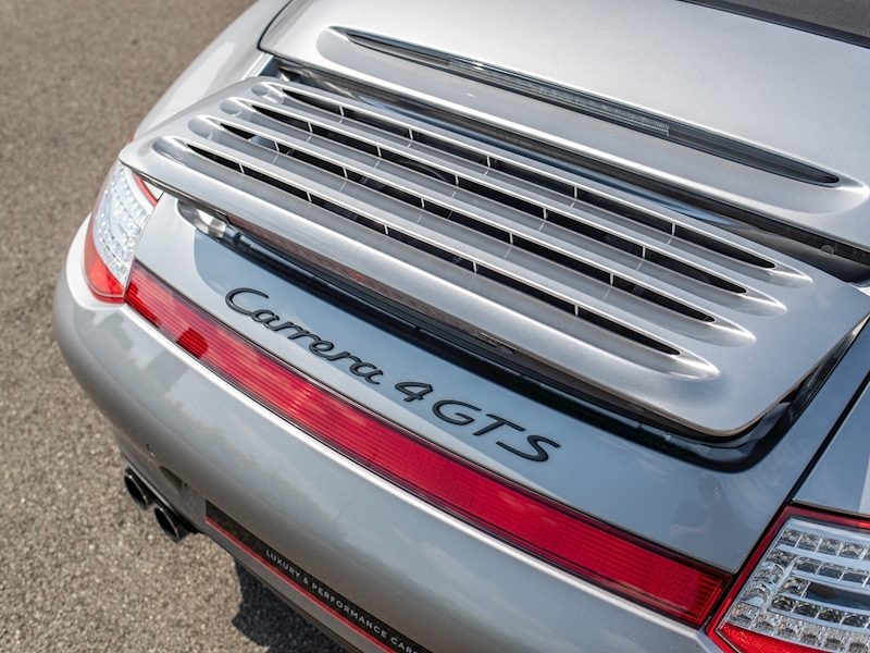 Porsche 911 [997] Carrera 4 GTS Cabriolet PDK - Large 20