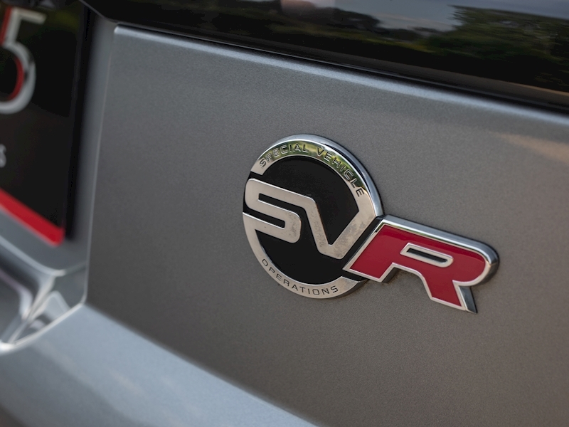 Range Rover Sport SVR  P575 - Large 18