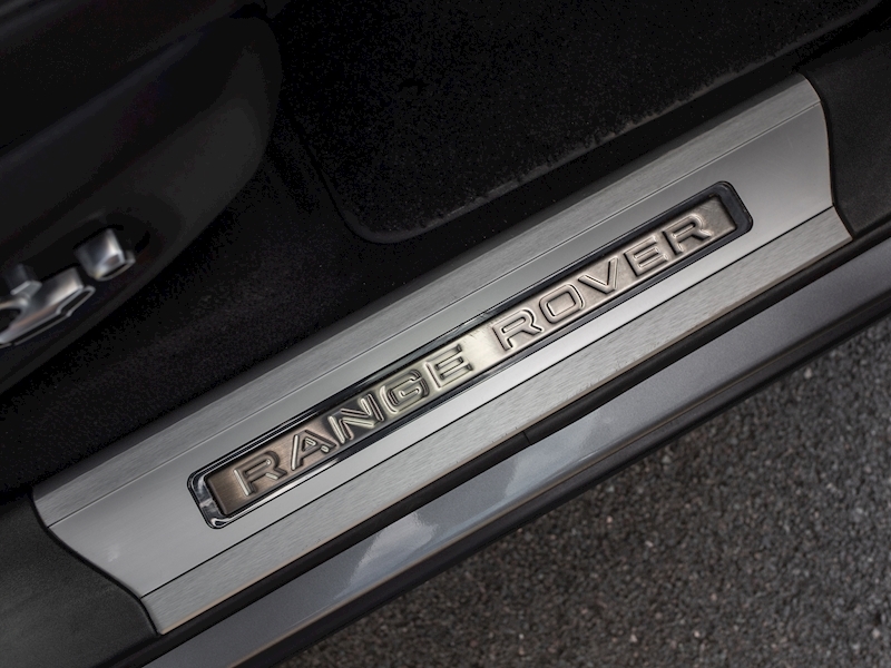 Range Rover Sport SVR  P575 - Large 32