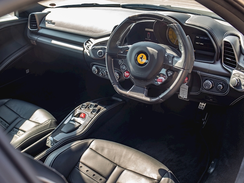 Ferrari 458 Italia - Large 1