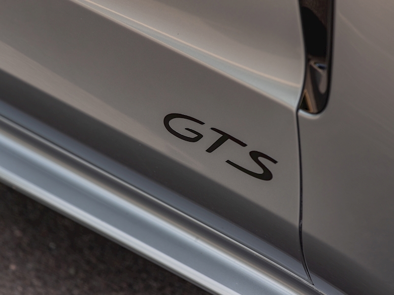 Porsche Panamera GTS Sport Turismo 4.0 V8 - Large 9
