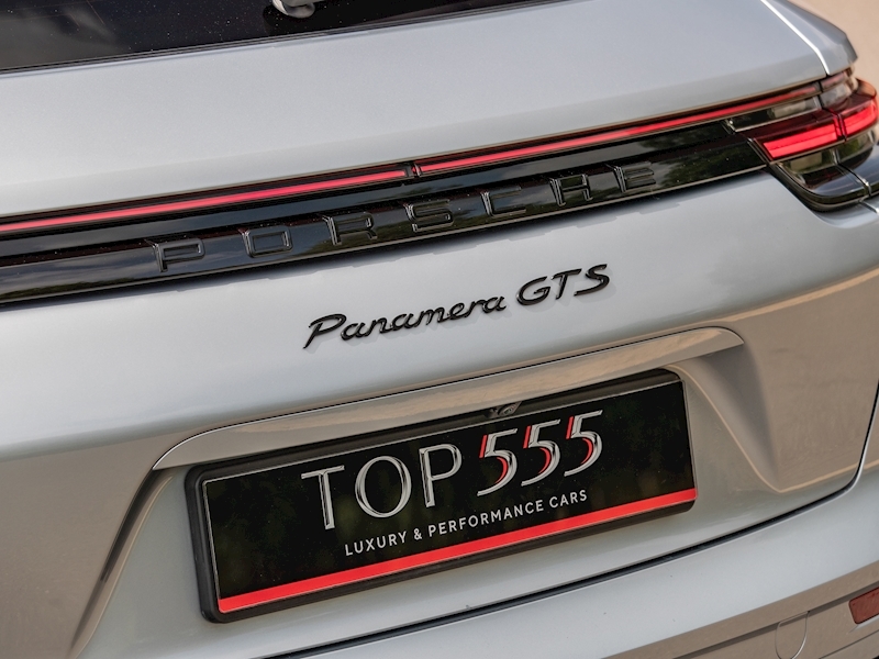 Porsche Panamera GTS Sport Turismo 4.0 V8 - Large 14