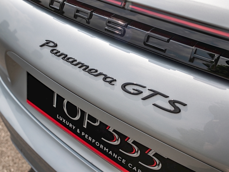 Porsche Panamera GTS Sport Turismo 4.0 V8 - Large 17