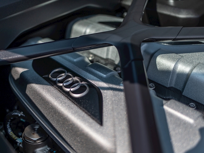 Audi R8 V10 Performance Coupe - Large 23
