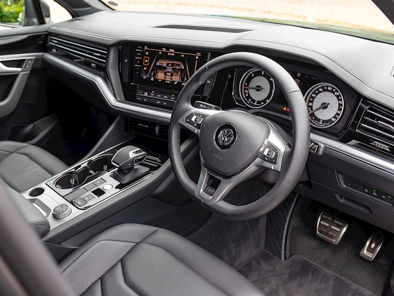 Volkswagen Touareg V6 R-Line 3.0 TDI 4MOTION - Large 20