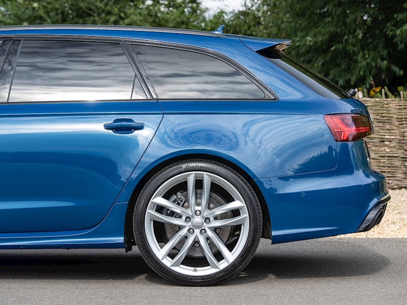 Audi RS6 Performance Avant 4.0 TFSI Quattro - Large 15