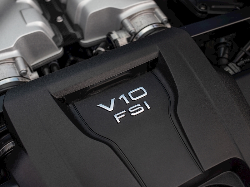Audi R8 V10 Plus 5.2 Quattro - Large 35