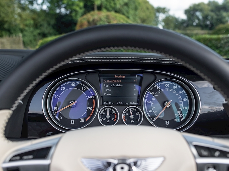 Bentley Continental GTC Speed 6.0 W12 - Large 32