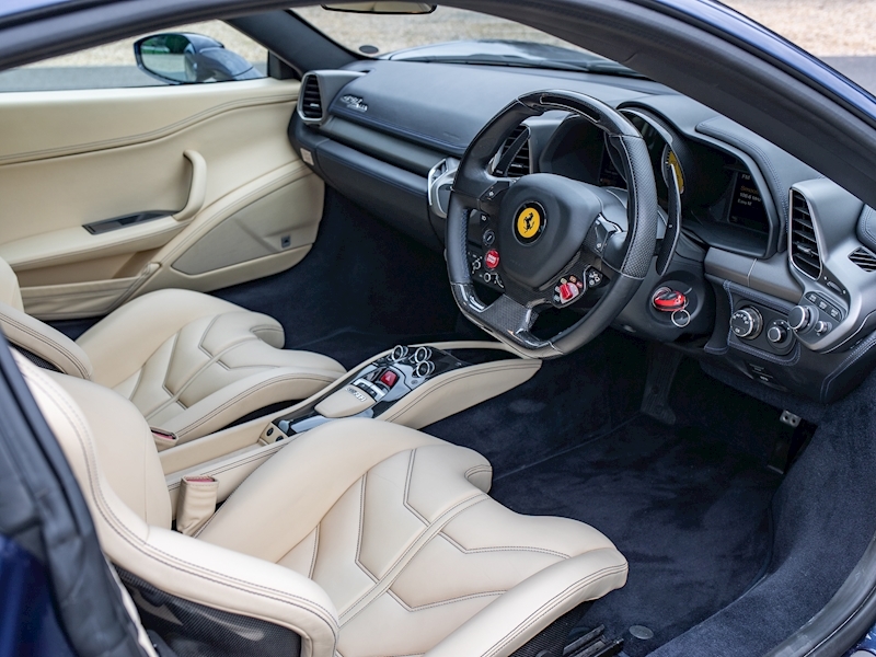 Ferrari 458 Italia - Large 1