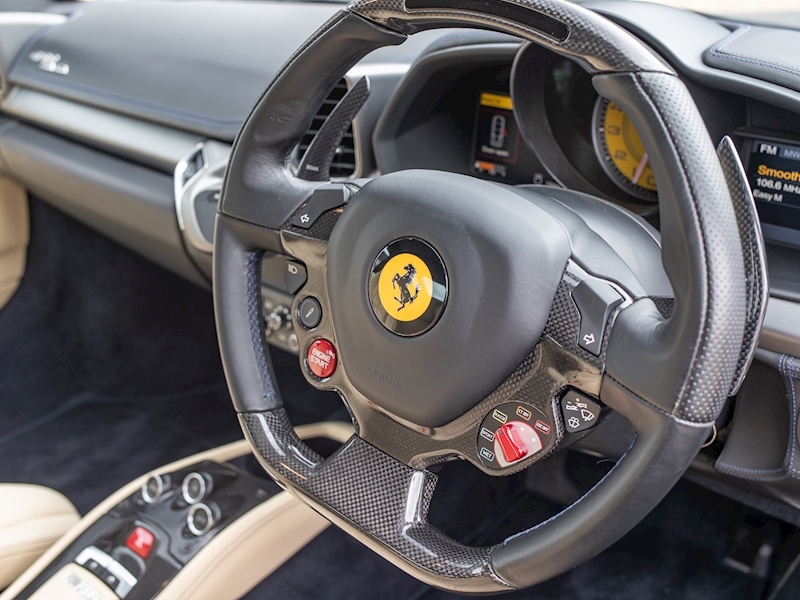 Ferrari 458 Italia - Large 34