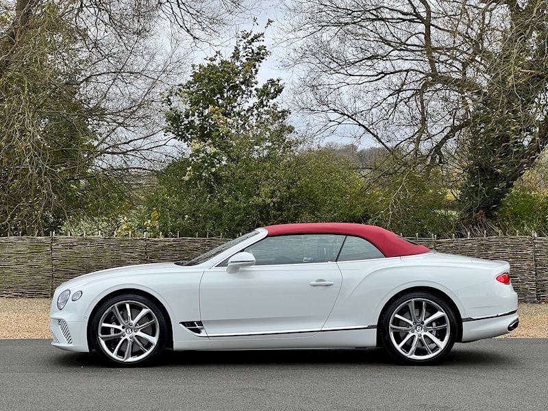 Bentley Continental GTC Mulliner W12 - Large 4