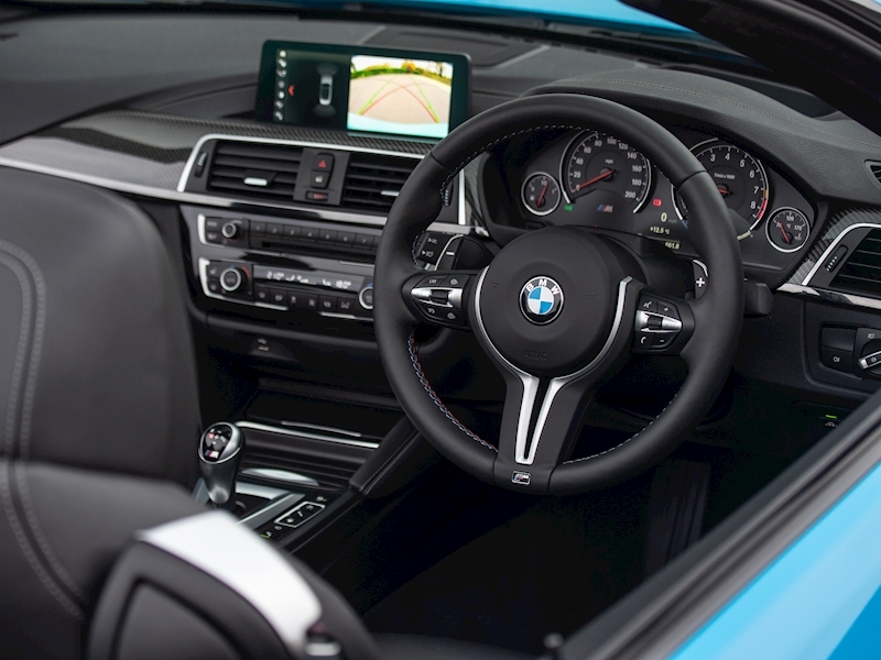 BMW M4 Competition Convertible - Large 24