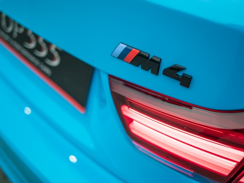 BMW M4 Competition Convertible - Large 20
