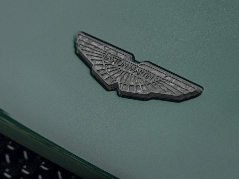 Aston Martin DBS Superleggera - Large 12