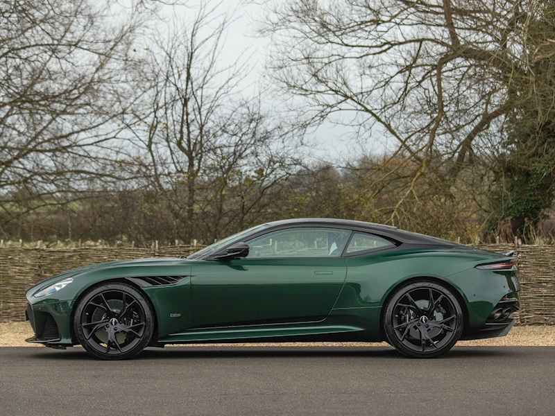 Aston Martin DBS Superleggera - Large 2