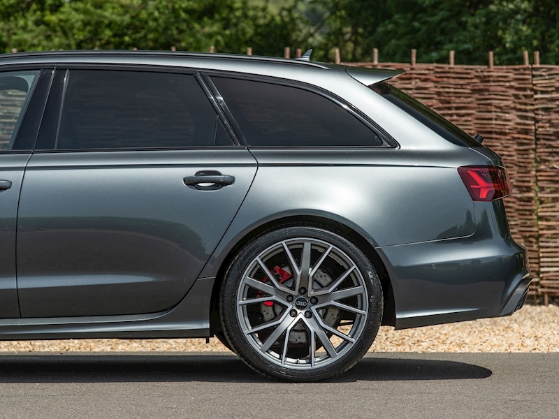 Audi RS6 Performance with Dynamic Pack and Carbon Styling Pack - Large 4