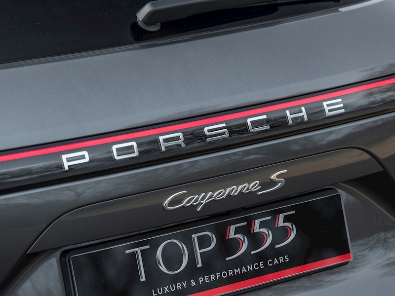 Porsche Cayenne S V6 - Large 16