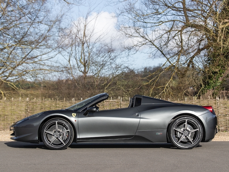 Ferrari 458 Spider - Large 2