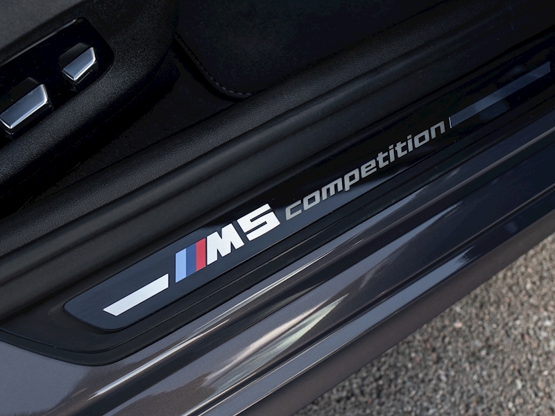 BMW M5 Competition - Large 38