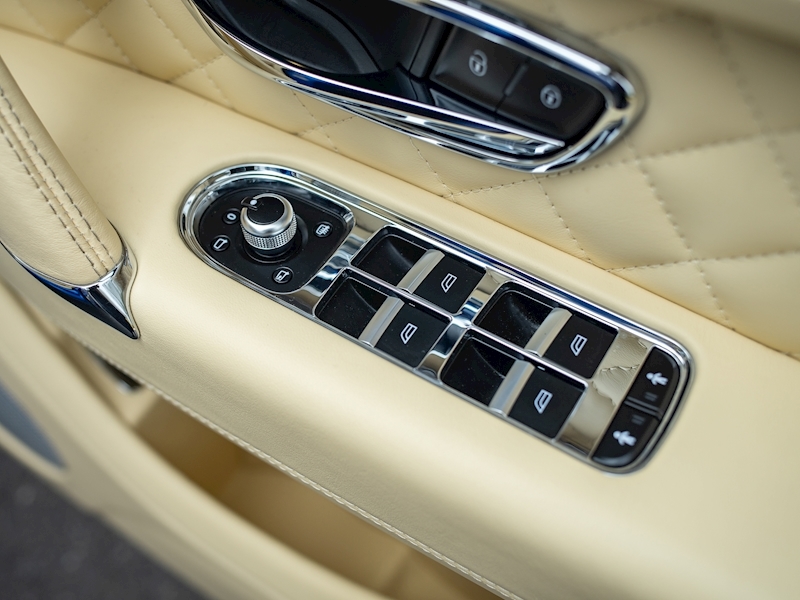 Bentley Bentayga W12 - Mulliner Driving Specification - Large 35
