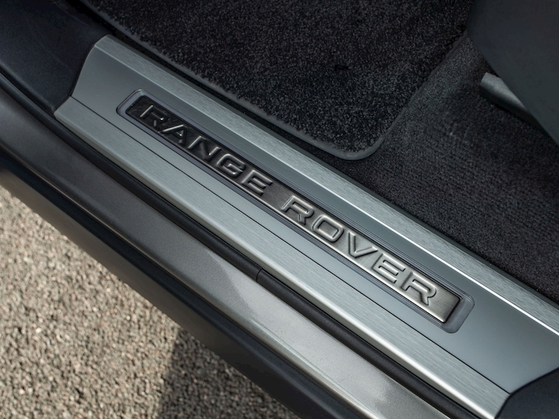 Range Rover Sport SDV8 4.4 Autobiography Dynamic - Black Pack - Large 21