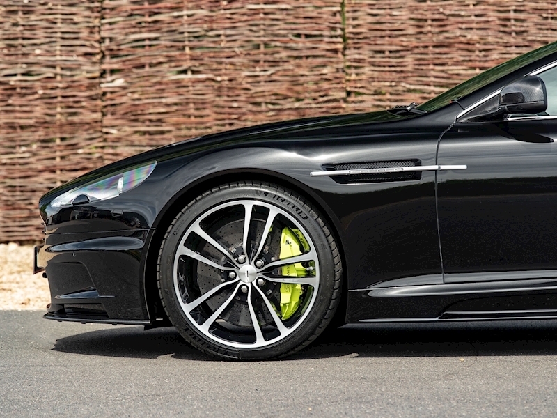 Aston Martin DBS V12 Coupe - Carbon Edition - Large 3
