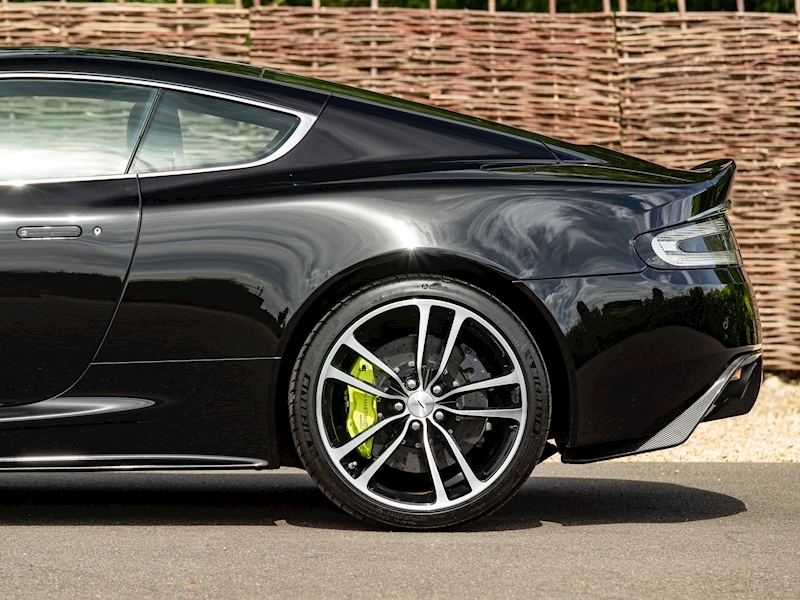 Aston Martin DBS V12 Coupe - Carbon Edition - Large 4