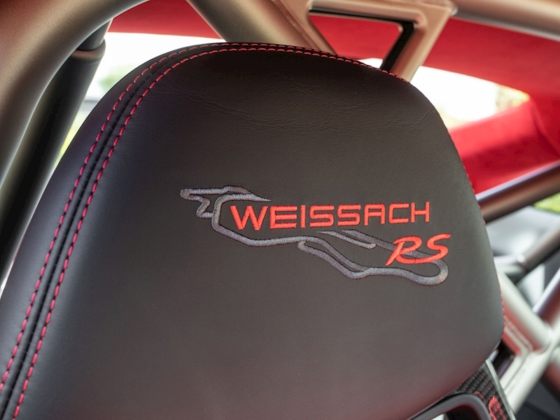 Porsche 911 GT2 RS WEISSACH - Large 48