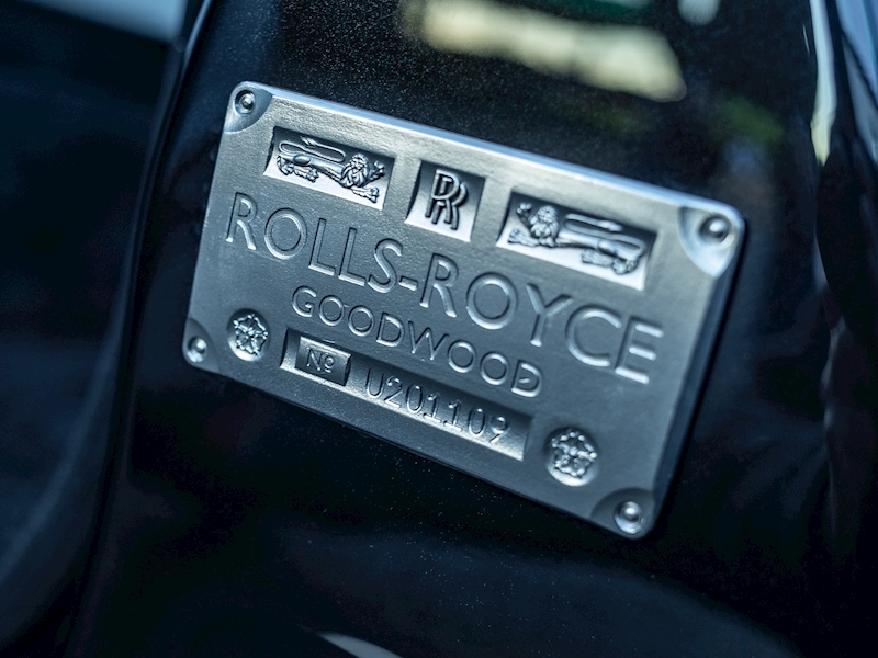 Rolls-Royce Cullinan V12 - Bespoke Specification - Large 33