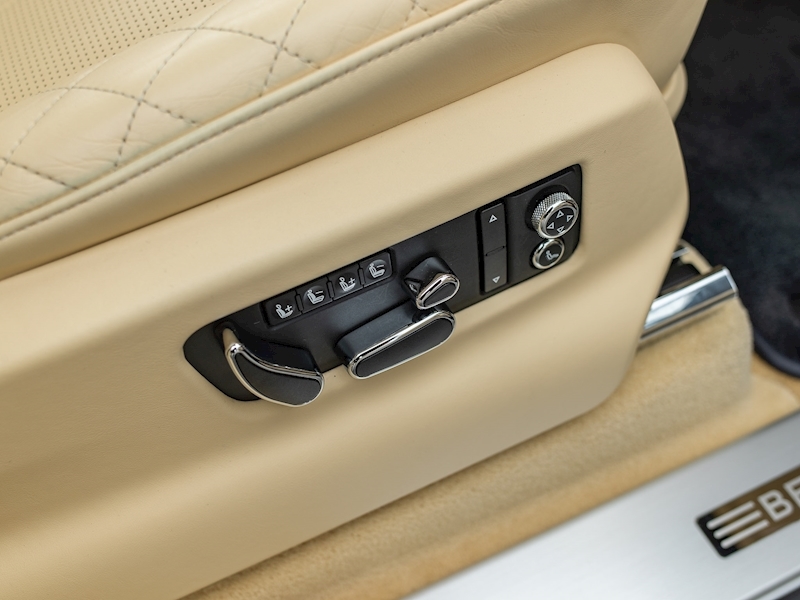 Bentley Bentayga W12 - Mulliner Driving Specification - Large 60