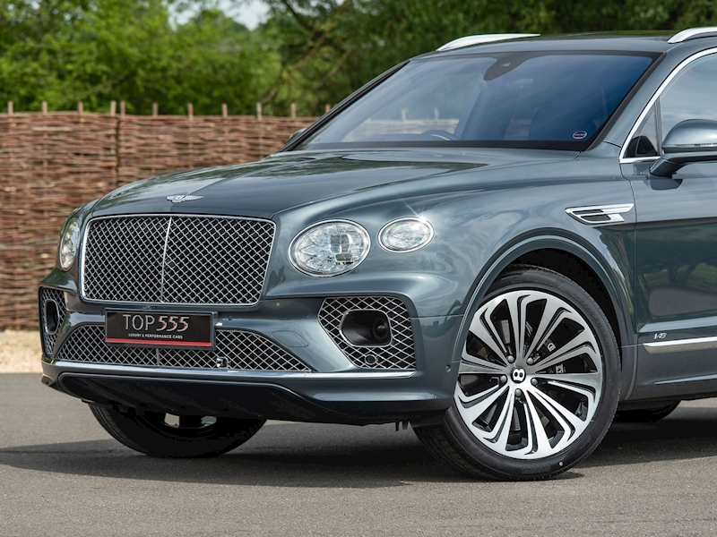 Bentley Bentayga V8 First Edition - Mulliner Driving Specification - Large 5