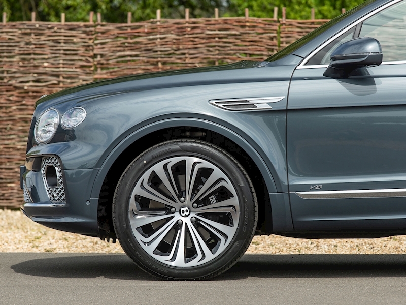 Bentley Bentayga V8 First Edition - Mulliner Driving Specification - Large 6