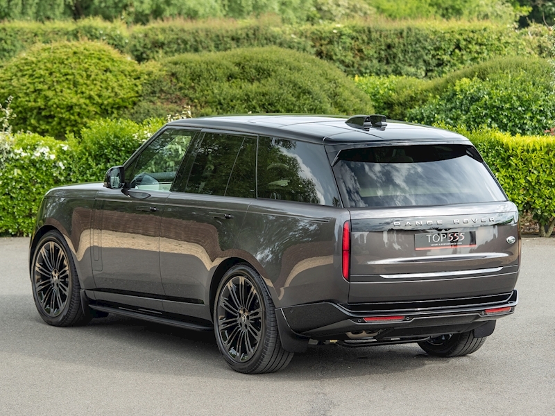 Range Rover Autobiography 'First Edition'  D350 - New Model - Large 13