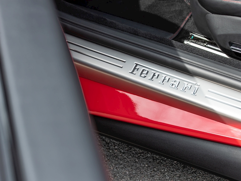 Ferrari Portofino - Large 23
