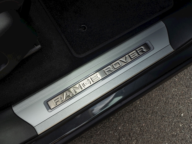 Range Rover Sport 3.0 HSE Dynamic Black - D300 - Large 38