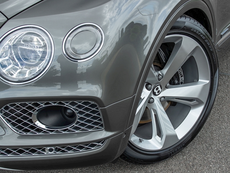 Bentley Bentayga V8 Diesel - Mulliner Driving Specification - Large 6
