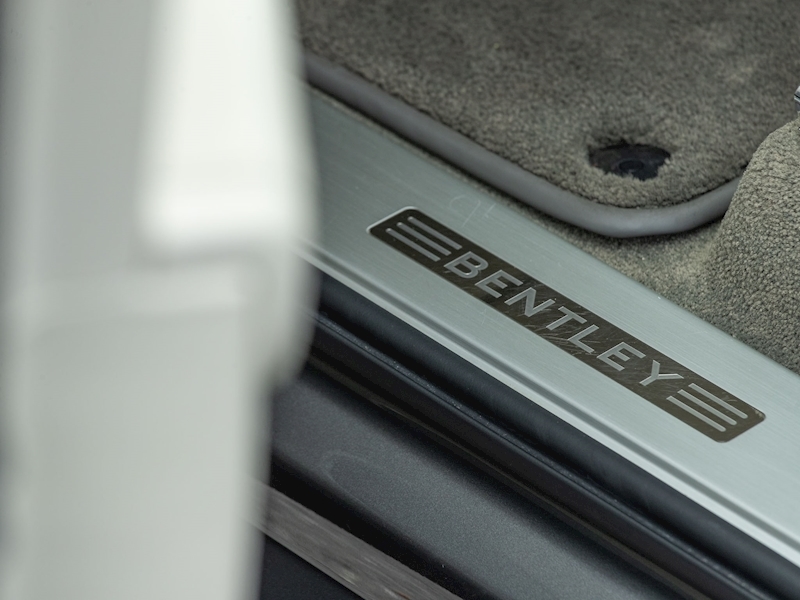 Bentley Bentayga V8 Diesel - Mulliner Driving Specification - Large 41