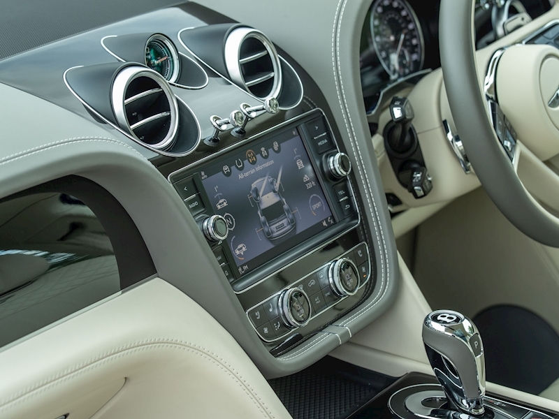 Bentley Bentayga V8 Diesel - Mulliner Driving Specification - Large 26