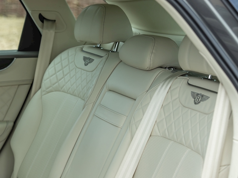 Bentley Bentayga V8 Diesel - Mulliner Driving Specification - Large 39