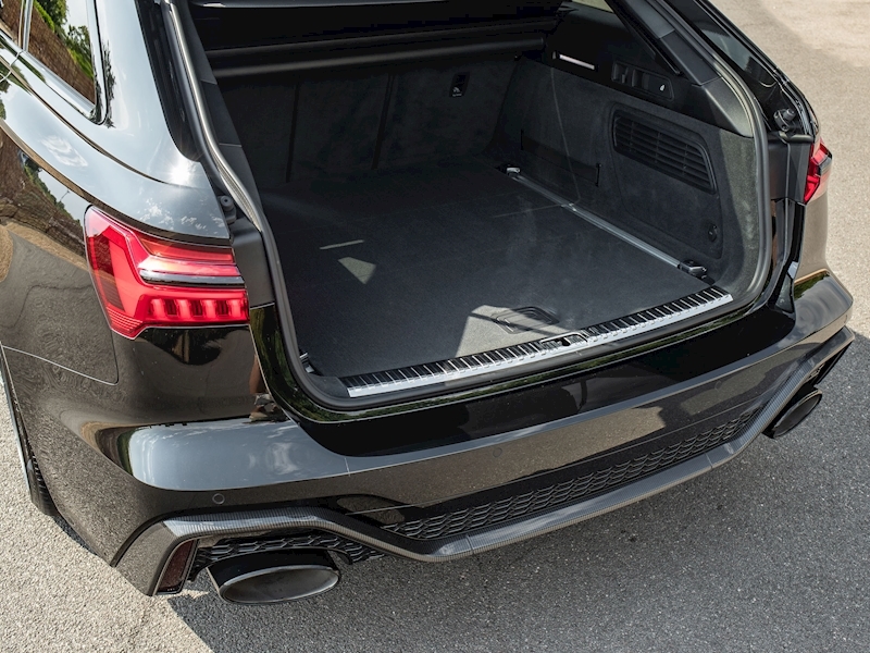 Audi RS6 Avant - Carbon Black Edition - Large 35