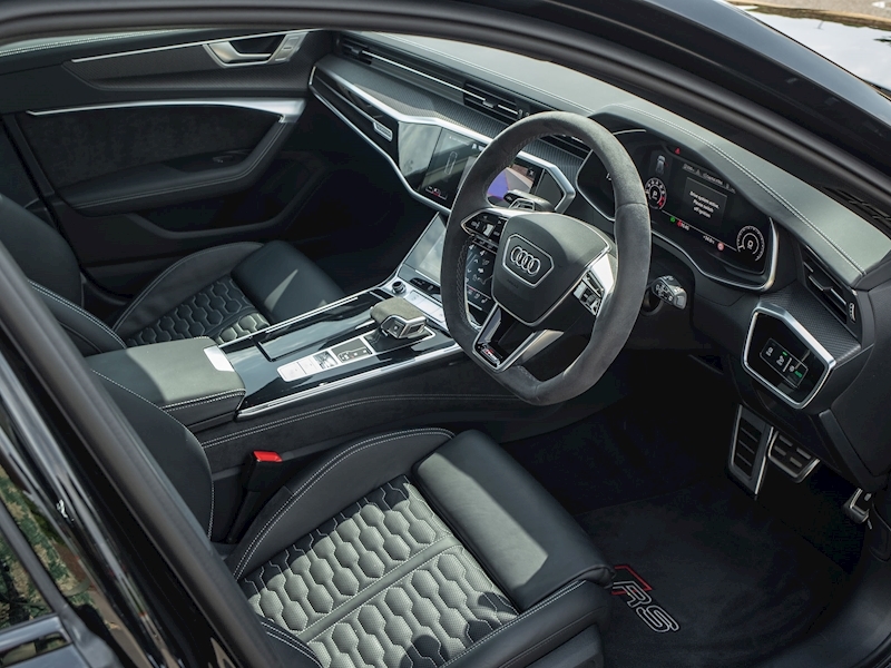 Audi RS6 Avant - Carbon Black Edition - Large 1