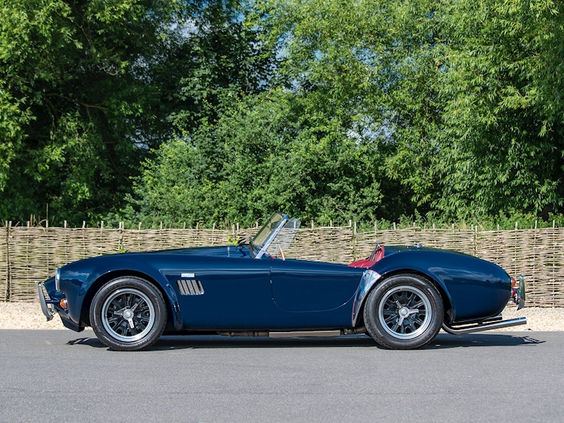 AC Cobra 302 MKIV with Factory 'Stage 3' SVO Lightweight Engine Conversion - Large 2