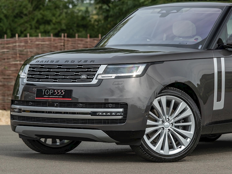 Range Rover Autobiography V8 First Edition (P530) - New Model - Large 4