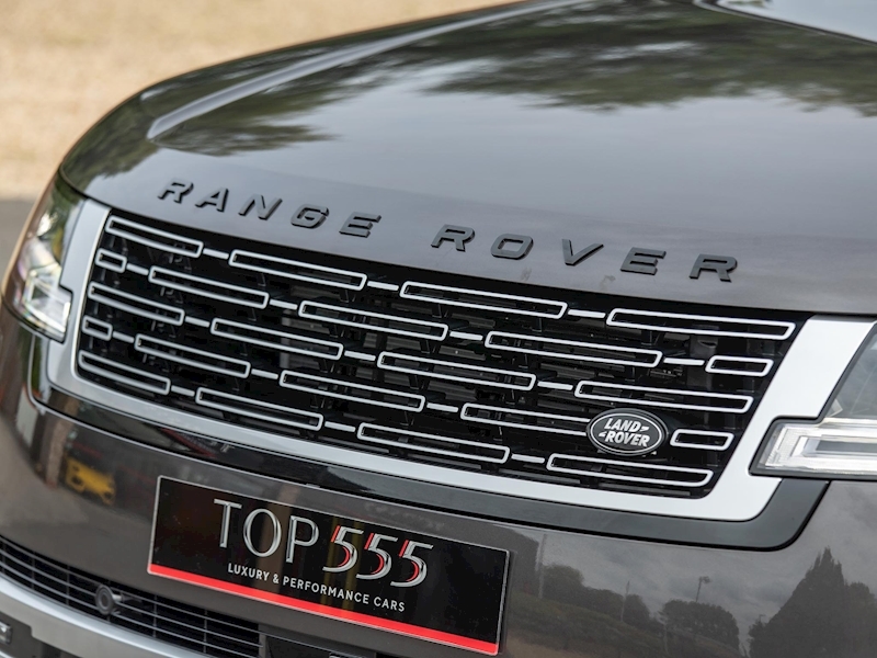 Range Rover Autobiography V8 First Edition (P530) - New Model - Large 7