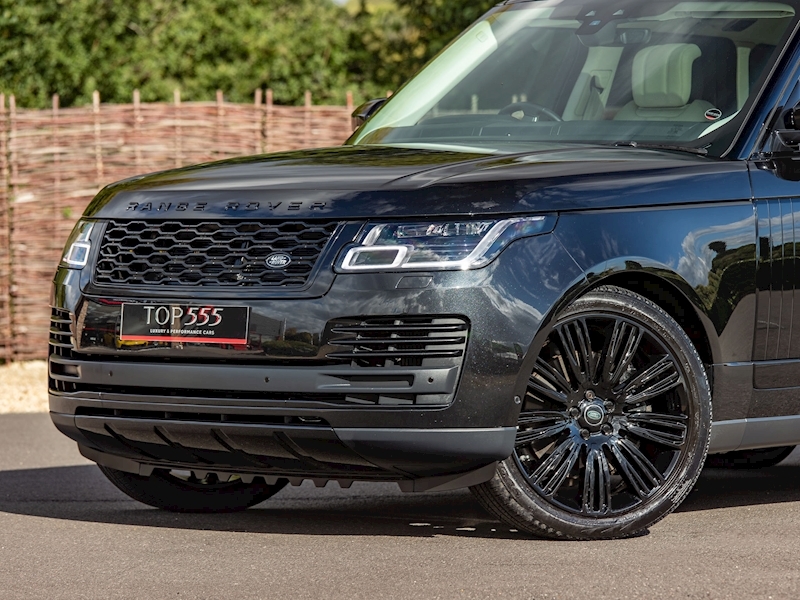 Range Rover Vogue SE 4.4 SDV8 with Black Exterior Pack - Large 8