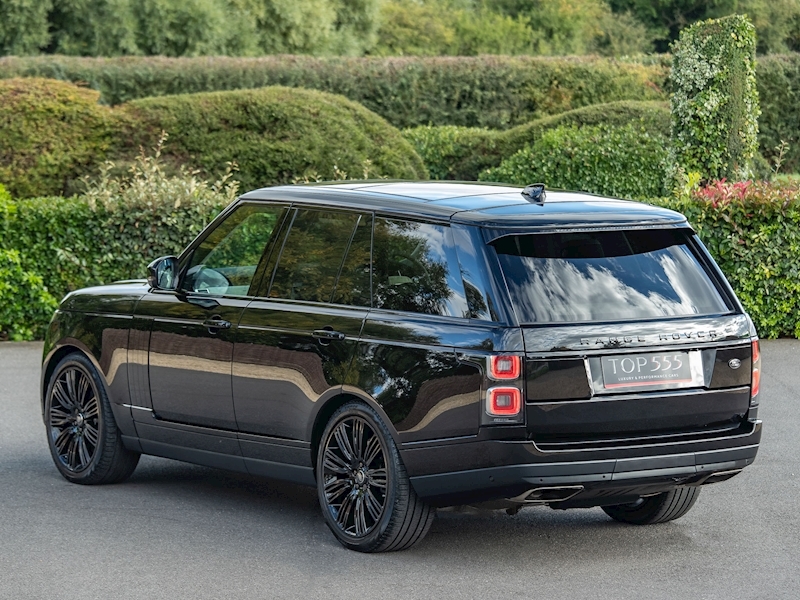 Range Rover Vogue SE 4.4 SDV8 with Black Exterior Pack - Large 39