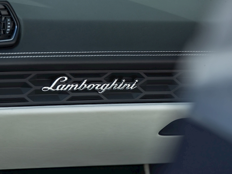 Lamborghini Huracan LP 610-4 Spyder - Large 32