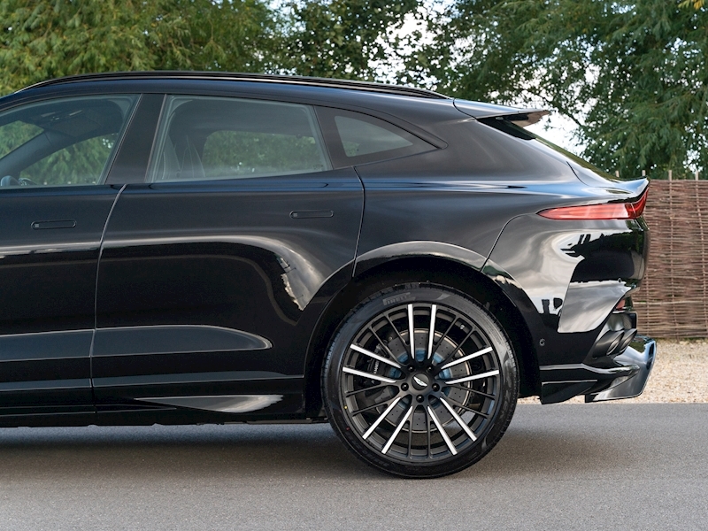 Aston Martin DBX 707 - Large 11