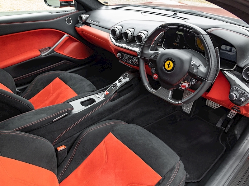 Ferrari F12 Berlinetta - Large 1